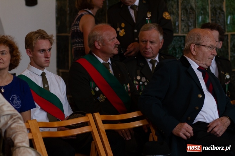 Zdjęcie w galerii na portalu naszraciborz.pl: Raciborski król kurkowy AD 2018 zasiadł na tronie i pozdrowił raciborzan  wiadomości z regionu