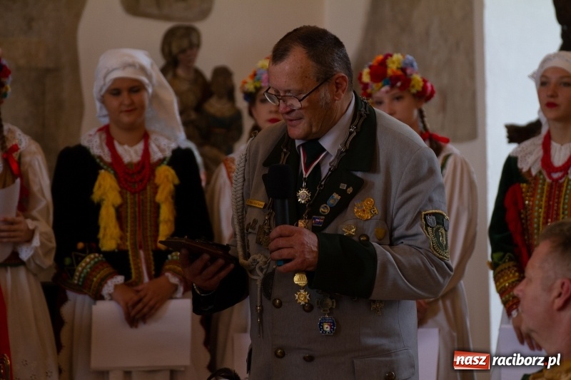 Zdjęcie w galerii na portalu naszraciborz.pl: Raciborski król kurkowy AD 2018 zasiadł na tronie i pozdrowił raciborzan  wiadomości z regionu