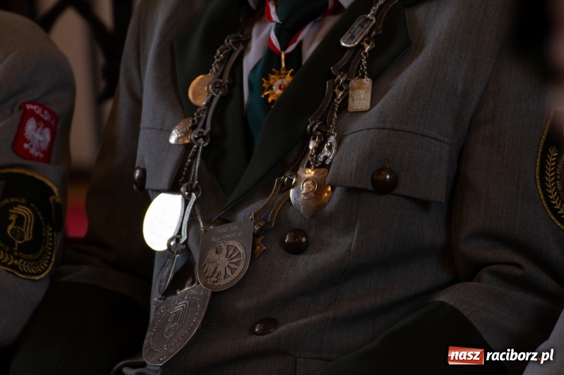 Zdjęcie w galerii na portalu naszraciborz.pl: Raciborski król kurkowy AD 2018 zasiadł na tronie i pozdrowił raciborzan  wiadomości z regionu