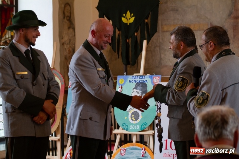 Zdjęcie w galerii na portalu naszraciborz.pl: Raciborski król kurkowy AD 2018 zasiadł na tronie i pozdrowił raciborzan  wiadomości z regionu