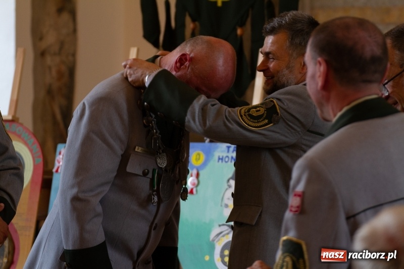 Zdjęcie w galerii na portalu naszraciborz.pl: Raciborski król kurkowy AD 2018 zasiadł na tronie i pozdrowił raciborzan  wiadomości z regionu