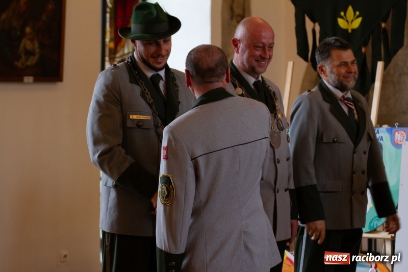 Zdjęcie w galerii na portalu naszraciborz.pl: Raciborski król kurkowy AD 2018 zasiadł na tronie i pozdrowił raciborzan  wiadomości z regionu