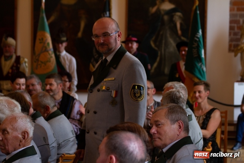 Zdjęcie w galerii na portalu naszraciborz.pl: Raciborski król kurkowy AD 2018 zasiadł na tronie i pozdrowił raciborzan  wiadomości z regionu