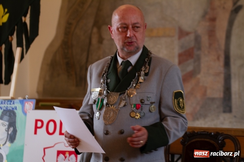 Zdjęcie w galerii na portalu naszraciborz.pl: Raciborski król kurkowy AD 2018 zasiadł na tronie i pozdrowił raciborzan  wiadomości z regionu