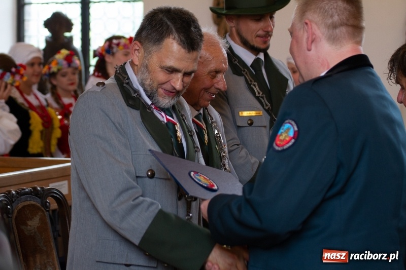 Zdjęcie w galerii na portalu naszraciborz.pl: Raciborski król kurkowy AD 2018 zasiadł na tronie i pozdrowił raciborzan  wiadomości z regionu