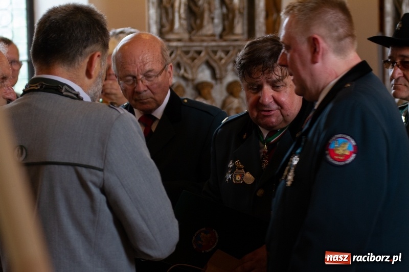Zdjęcie w galerii na portalu naszraciborz.pl: Raciborski król kurkowy AD 2018 zasiadł na tronie i pozdrowił raciborzan  wiadomości z regionu