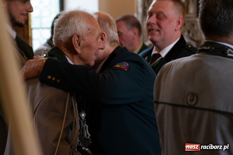 Zdjęcie w galerii na portalu naszraciborz.pl: Raciborski król kurkowy AD 2018 zasiadł na tronie i pozdrowił raciborzan  wiadomości z regionu