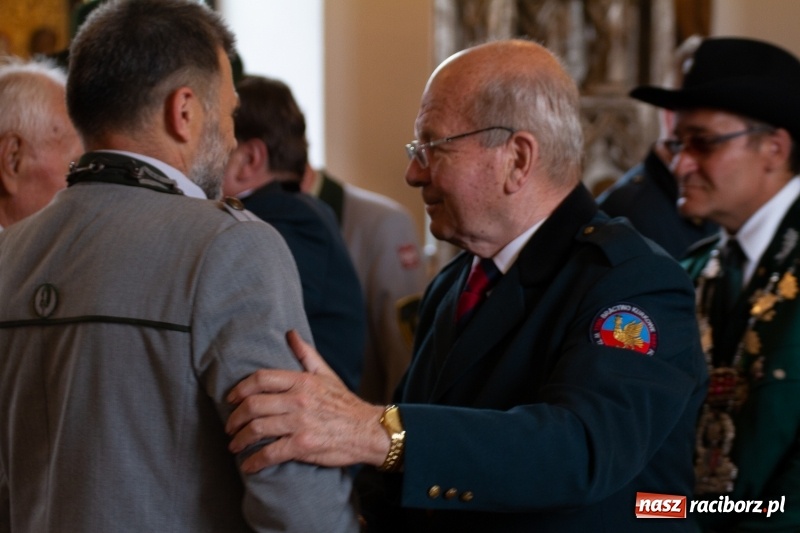 Zdjęcie w galerii na portalu naszraciborz.pl: Raciborski król kurkowy AD 2018 zasiadł na tronie i pozdrowił raciborzan  wiadomości z regionu