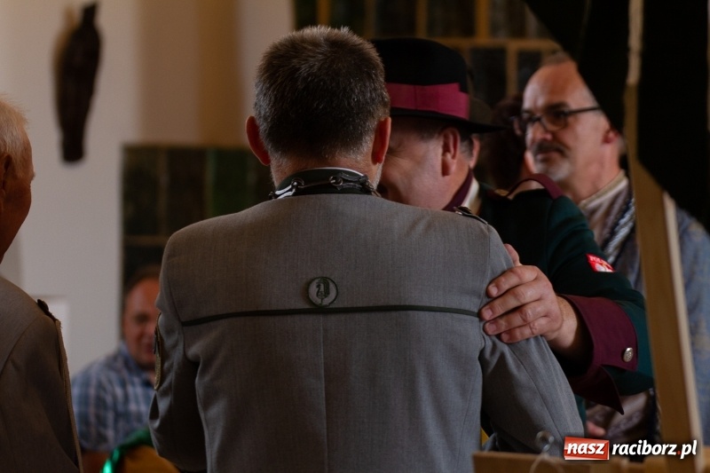 Zdjęcie w galerii na portalu naszraciborz.pl: Raciborski król kurkowy AD 2018 zasiadł na tronie i pozdrowił raciborzan  wiadomości z regionu