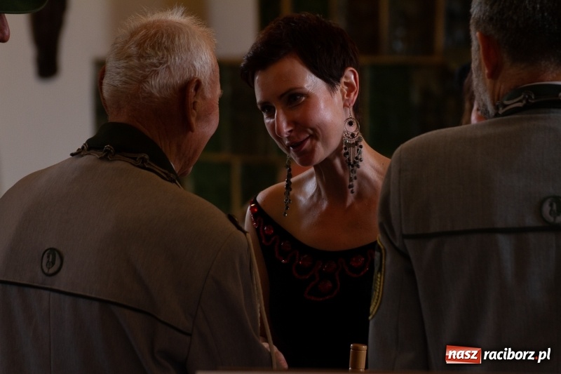 Zdjęcie w galerii na portalu naszraciborz.pl: Raciborski król kurkowy AD 2018 zasiadł na tronie i pozdrowił raciborzan  wiadomości z regionu