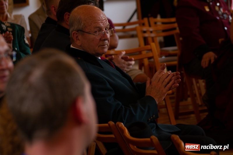 Zdjęcie w galerii na portalu naszraciborz.pl: Raciborski król kurkowy AD 2018 zasiadł na tronie i pozdrowił raciborzan  wiadomości z regionu