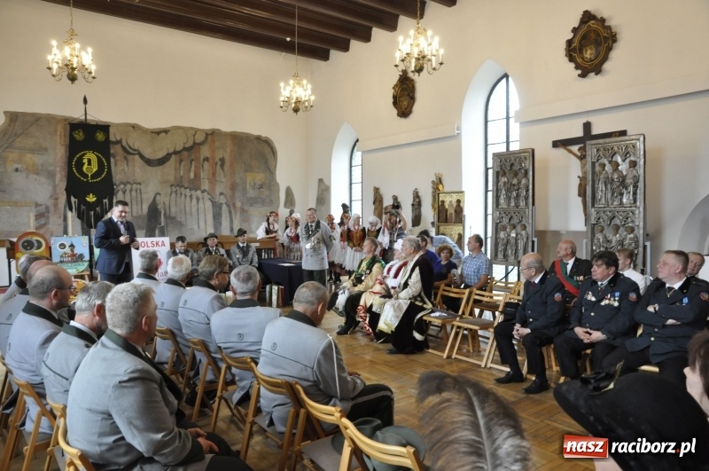 Zdjęcie w galerii na portalu naszraciborz.pl: Raciborski król kurkowy AD 2018 zasiadł na tronie i pozdrowił raciborzan  wiadomości z regionu