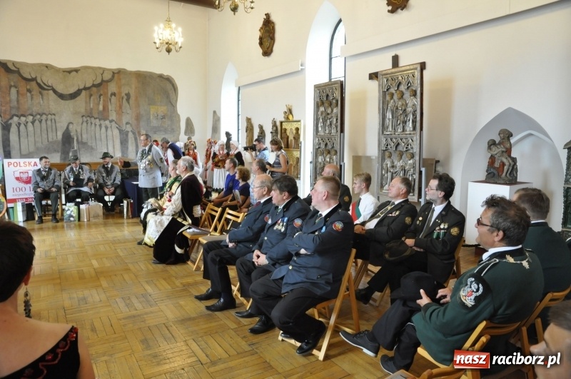 Zdjęcie w galerii na portalu naszraciborz.pl: Raciborski król kurkowy AD 2018 zasiadł na tronie i pozdrowił raciborzan  wiadomości z regionu