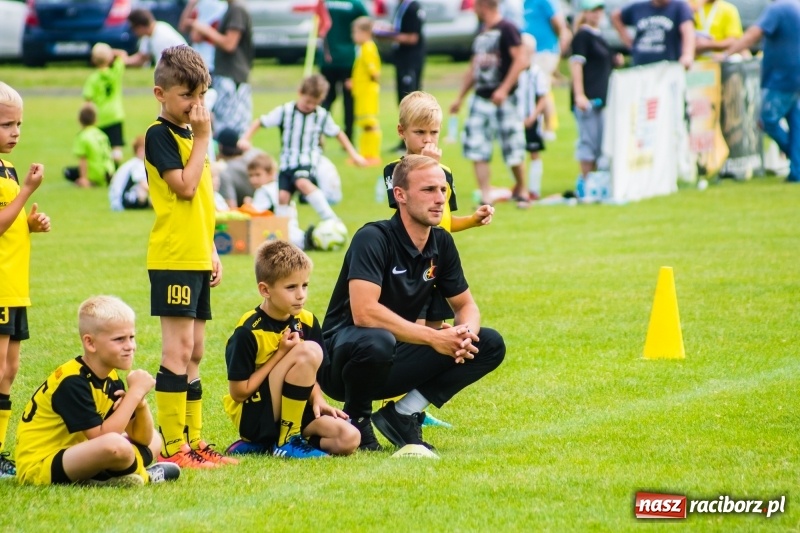 Zdjęcie w galerii na portalu naszraciborz.pl: Piłkarskie zmagania żaków młodszych podczas Tworków Cup 2018 wiadomości z regionu