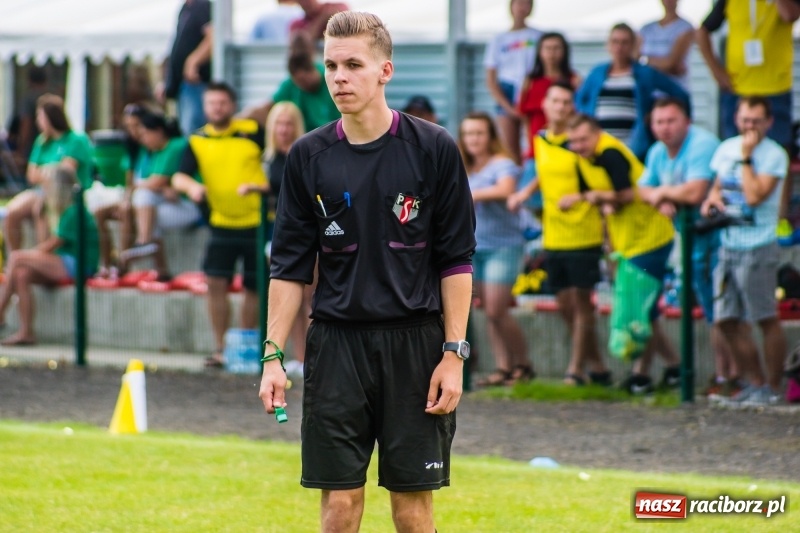 Zdjęcie w galerii na portalu naszraciborz.pl: Piłkarskie zmagania żaków młodszych podczas Tworków Cup 2018 wiadomości z regionu