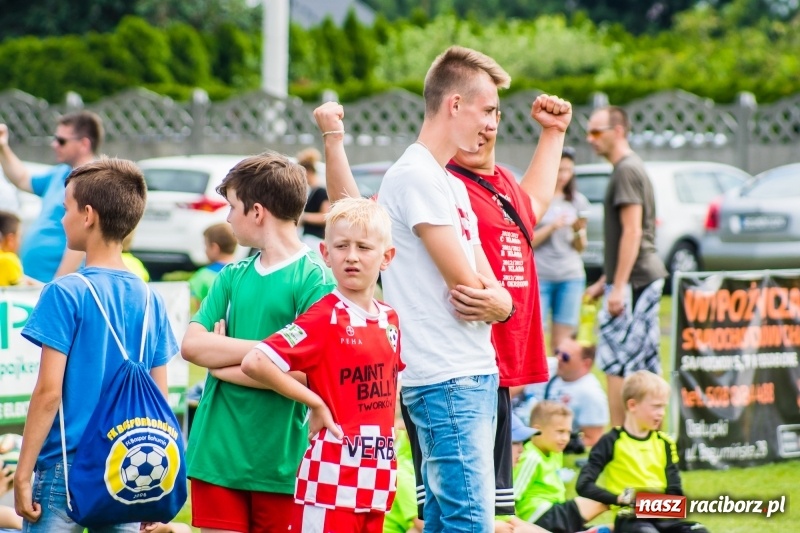 Zdjęcie w galerii na portalu naszraciborz.pl: Piłkarskie zmagania żaków młodszych podczas Tworków Cup 2018 wiadomości z regionu
