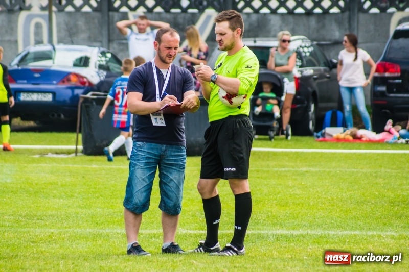 Zdjęcie w galerii na portalu naszraciborz.pl: Piłkarskie zmagania żaków młodszych podczas Tworków Cup 2018 wiadomości z regionu