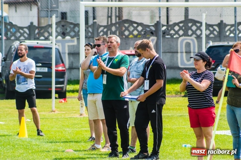 Zdjęcie w galerii na portalu naszraciborz.pl: Piłkarskie zmagania żaków młodszych podczas Tworków Cup 2018 wiadomości z regionu