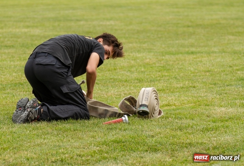 Zdjęcie w galerii na portalu naszraciborz.pl: Rudnik kontra Brzeźnica. Sztafeta zdecydowała o złocie. Brzeźnickie strażaczki najlepsze wiadomości z regionu
