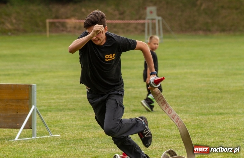 Zdjęcie w galerii na portalu naszraciborz.pl: Rudnik kontra Brzeźnica. Sztafeta zdecydowała o złocie. Brzeźnickie strażaczki najlepsze wiadomości z regionu