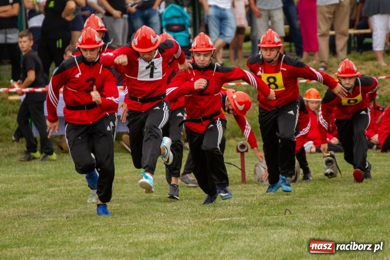 Zdjęcie w galerii na portalu naszraciborz.pl: Rudnik kontra Brzeźnica. Sztafeta zdecydowała o złocie. Brzeźnickie strażaczki najlepsze wiadomości z regionu
