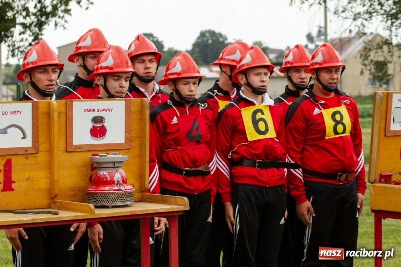 Zdjęcie w galerii na portalu naszraciborz.pl: Rudnik kontra Brzeźnica. Sztafeta zdecydowała o złocie. Brzeźnickie strażaczki najlepsze wiadomości z regionu