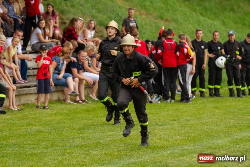 Zdjęcie w galerii na portalu naszraciborz.pl: Rudnik kontra Brzeźnica. Sztafeta zdecydowała o złocie. Brzeźnickie strażaczki najlepsze wiadomości z regionu