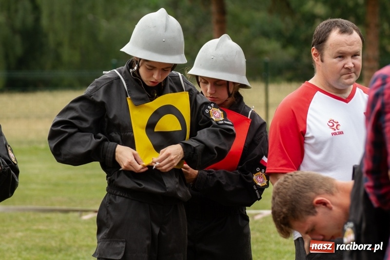 Zdjęcie w galerii na portalu naszraciborz.pl: Rudnik kontra Brzeźnica. Sztafeta zdecydowała o złocie. Brzeźnickie strażaczki najlepsze wiadomości z regionu