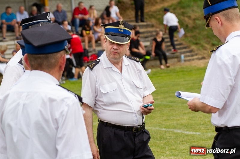 Zdjęcie w galerii na portalu naszraciborz.pl: Rudnik kontra Brzeźnica. Sztafeta zdecydowała o złocie. Brzeźnickie strażaczki najlepsze wiadomości z regionu