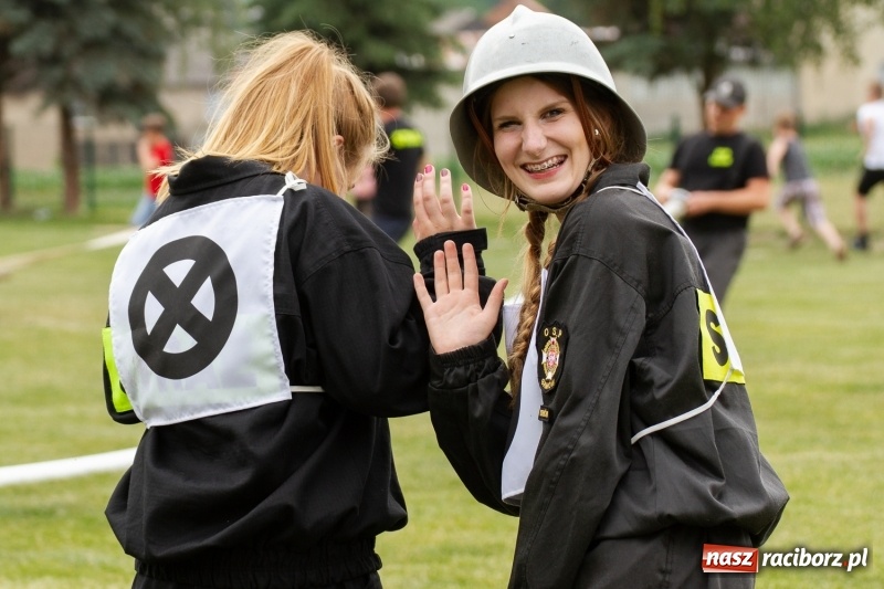 Zdjęcie w galerii na portalu naszraciborz.pl: Rudnik kontra Brzeźnica. Sztafeta zdecydowała o złocie. Brzeźnickie strażaczki najlepsze wiadomości z regionu