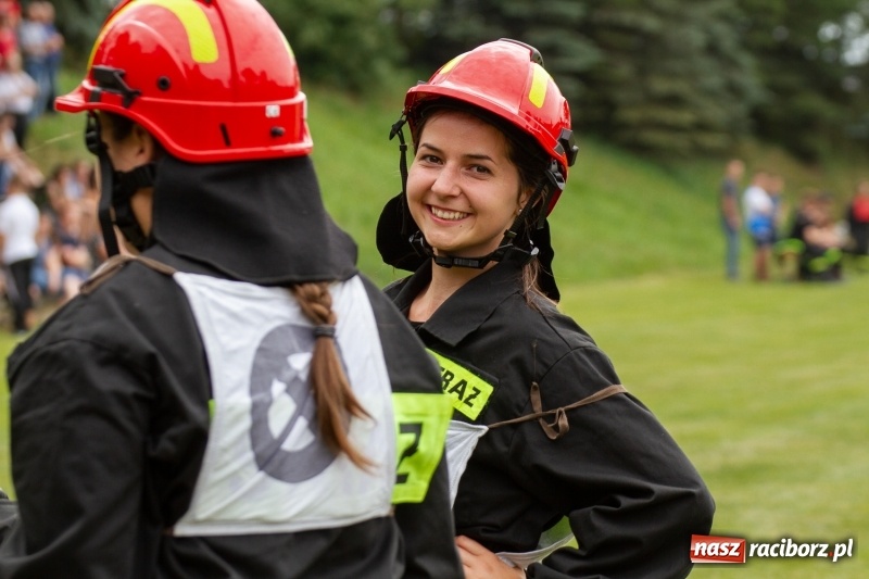 Zdjęcie w galerii na portalu naszraciborz.pl: Rudnik kontra Brzeźnica. Sztafeta zdecydowała o złocie. Brzeźnickie strażaczki najlepsze wiadomości z regionu