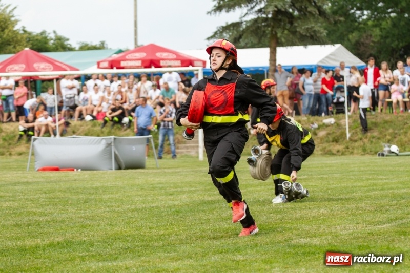 Zdjęcie w galerii na portalu naszraciborz.pl: Rudnik kontra Brzeźnica. Sztafeta zdecydowała o złocie. Brzeźnickie strażaczki najlepsze wiadomości z regionu