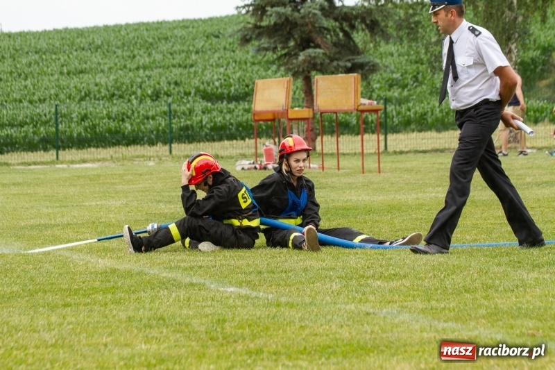 Zdjęcie w galerii na portalu naszraciborz.pl: Rudnik kontra Brzeźnica. Sztafeta zdecydowała o złocie. Brzeźnickie strażaczki najlepsze wiadomości z regionu