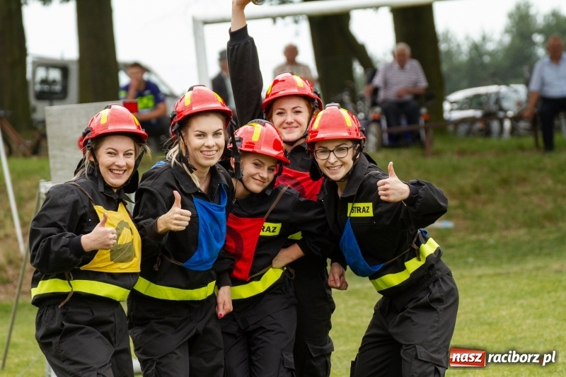 Zdjęcie w galerii na portalu naszraciborz.pl: Rudnik kontra Brzeźnica. Sztafeta zdecydowała o złocie. Brzeźnickie strażaczki najlepsze wiadomości z regionu
