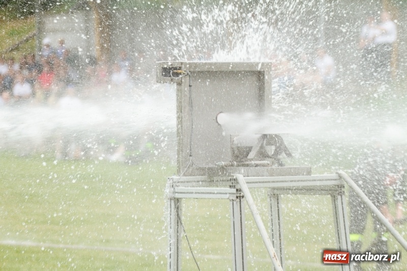Zdjęcie w galerii na portalu naszraciborz.pl: Rudnik kontra Brzeźnica. Sztafeta zdecydowała o złocie. Brzeźnickie strażaczki najlepsze wiadomości z regionu