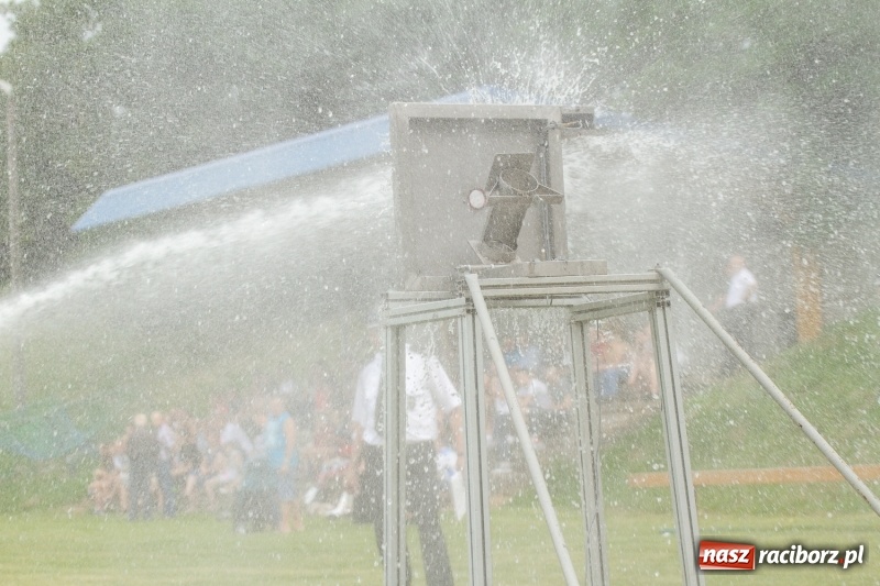 Zdjęcie w galerii na portalu naszraciborz.pl: Rudnik kontra Brzeźnica. Sztafeta zdecydowała o złocie. Brzeźnickie strażaczki najlepsze wiadomości z regionu