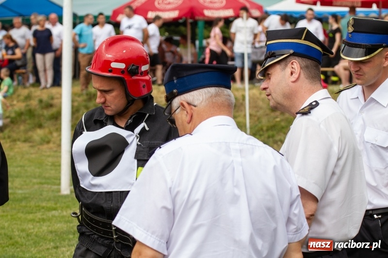 Zdjęcie w galerii na portalu naszraciborz.pl: Rudnik kontra Brzeźnica. Sztafeta zdecydowała o złocie. Brzeźnickie strażaczki najlepsze wiadomości z regionu