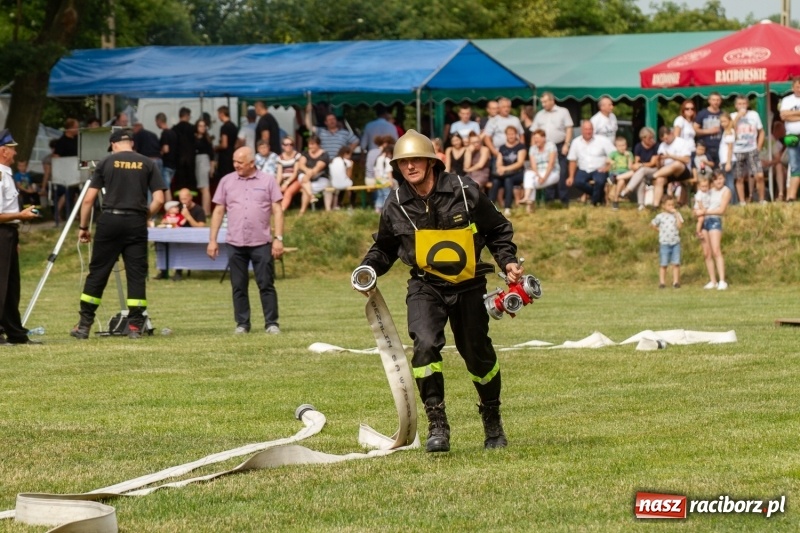 Zdjęcie w galerii na portalu naszraciborz.pl: Rudnik kontra Brzeźnica. Sztafeta zdecydowała o złocie. Brzeźnickie strażaczki najlepsze wiadomości z regionu