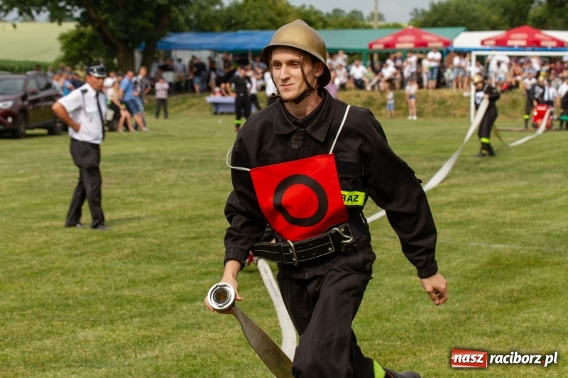 Zdjęcie w galerii na portalu naszraciborz.pl: Rudnik kontra Brzeźnica. Sztafeta zdecydowała o złocie. Brzeźnickie strażaczki najlepsze wiadomości z regionu