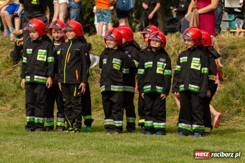 Zdjęcie w galerii na portalu naszraciborz.pl: Rudnik kontra Brzeźnica. Sztafeta zdecydowała o złocie. Brzeźnickie strażaczki najlepsze wiadomości z regionu