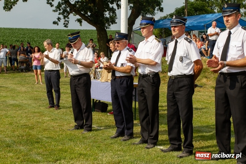 Zdjęcie w galerii na portalu naszraciborz.pl: Rudnik kontra Brzeźnica. Sztafeta zdecydowała o złocie. Brzeźnickie strażaczki najlepsze wiadomości z regionu