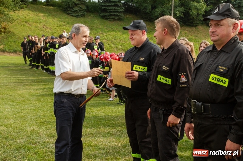 Zdjęcie w galerii na portalu naszraciborz.pl: Rudnik kontra Brzeźnica. Sztafeta zdecydowała o złocie. Brzeźnickie strażaczki najlepsze wiadomości z regionu