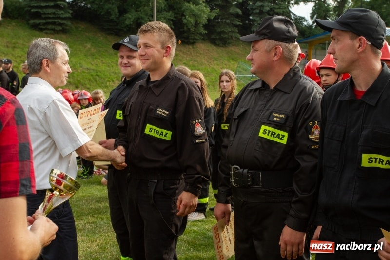Zdjęcie w galerii na portalu naszraciborz.pl: Rudnik kontra Brzeźnica. Sztafeta zdecydowała o złocie. Brzeźnickie strażaczki najlepsze wiadomości z regionu