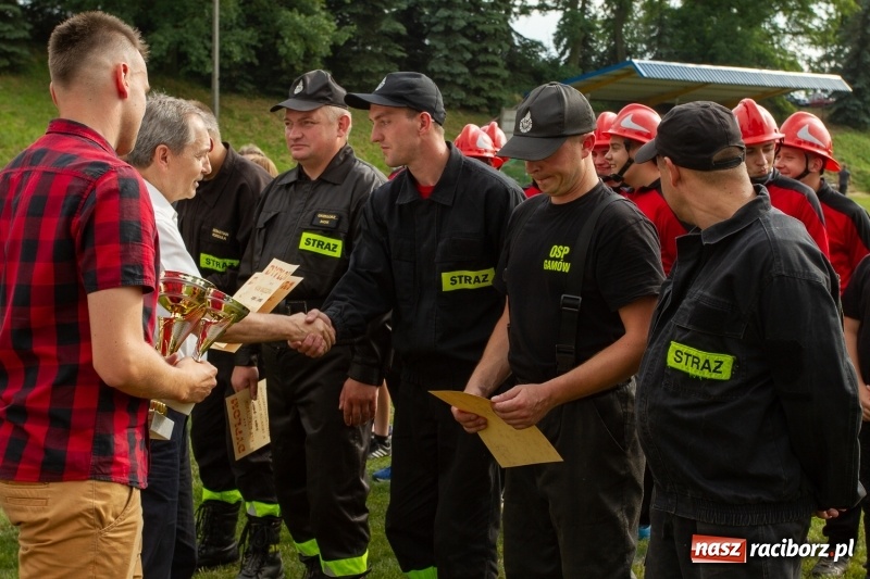 Zdjęcie w galerii na portalu naszraciborz.pl: Rudnik kontra Brzeźnica. Sztafeta zdecydowała o złocie. Brzeźnickie strażaczki najlepsze wiadomości z regionu