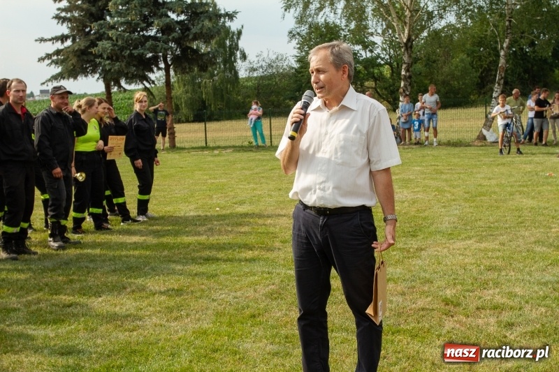 Zdjęcie w galerii na portalu naszraciborz.pl: Rudnik kontra Brzeźnica. Sztafeta zdecydowała o złocie. Brzeźnickie strażaczki najlepsze wiadomości z regionu