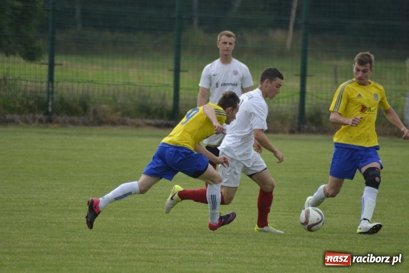 Zdjęcie w galerii na portalu naszraciborz.pl: Kuźnia przegrała w Czyżowicach. Stal zagra w barażu o A klasę wiadomości z regionu