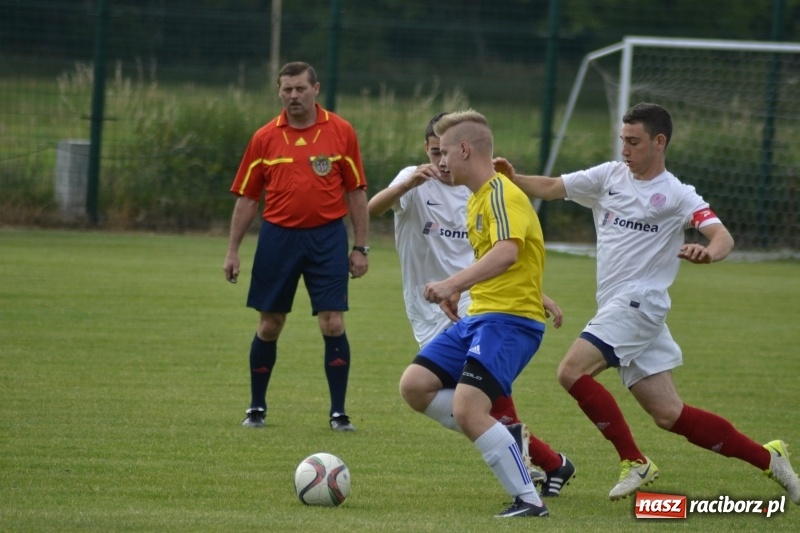 Zdjęcie w galerii na portalu naszraciborz.pl: Kuźnia przegrała w Czyżowicach. Stal zagra w barażu o A klasę wiadomości z regionu