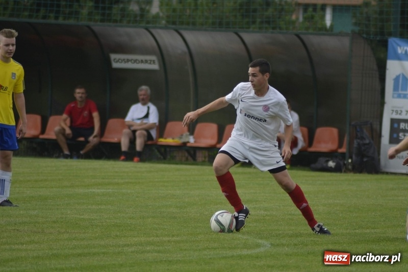 Zdjęcie w galerii na portalu naszraciborz.pl: Kuźnia przegrała w Czyżowicach. Stal zagra w barażu o A klasę wiadomości z regionu