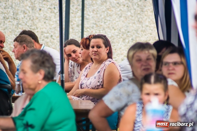 Zdjęcie w galerii na portalu naszraciborz.pl: Śpiew, taniec i bieg o Puchar Burmistrza, czyli Festyn Rodzinny w Borucinie wiadomości z regionu