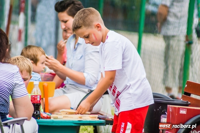 Zdjęcie w galerii na portalu naszraciborz.pl: Śpiew, taniec i bieg o Puchar Burmistrza, czyli Festyn Rodzinny w Borucinie wiadomości z regionu